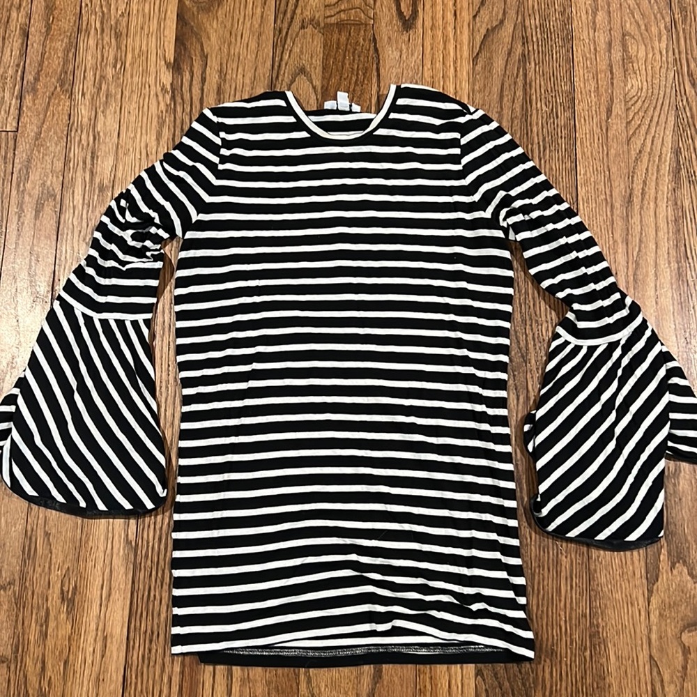 Stella and Dot belle sleeved top